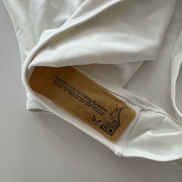 White One-Piece Swimsuit Deep V with Lace-up Front Size Small NWT - Picture 4 of 5